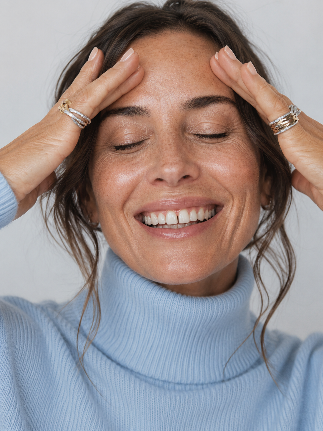 How to Apply Makeup on Mature Skin: Eight Things That Change Everything