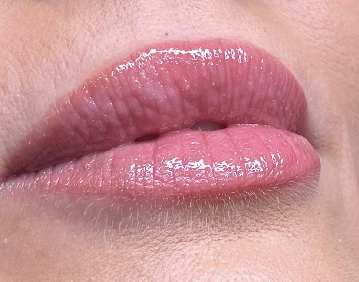 Glossy Lips in Gaga worn on lips